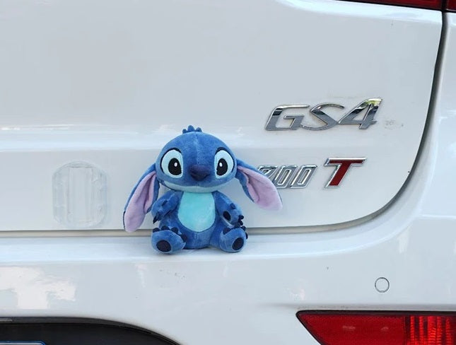 Stitch la Peluche qui s'Accroche à votre Voiture